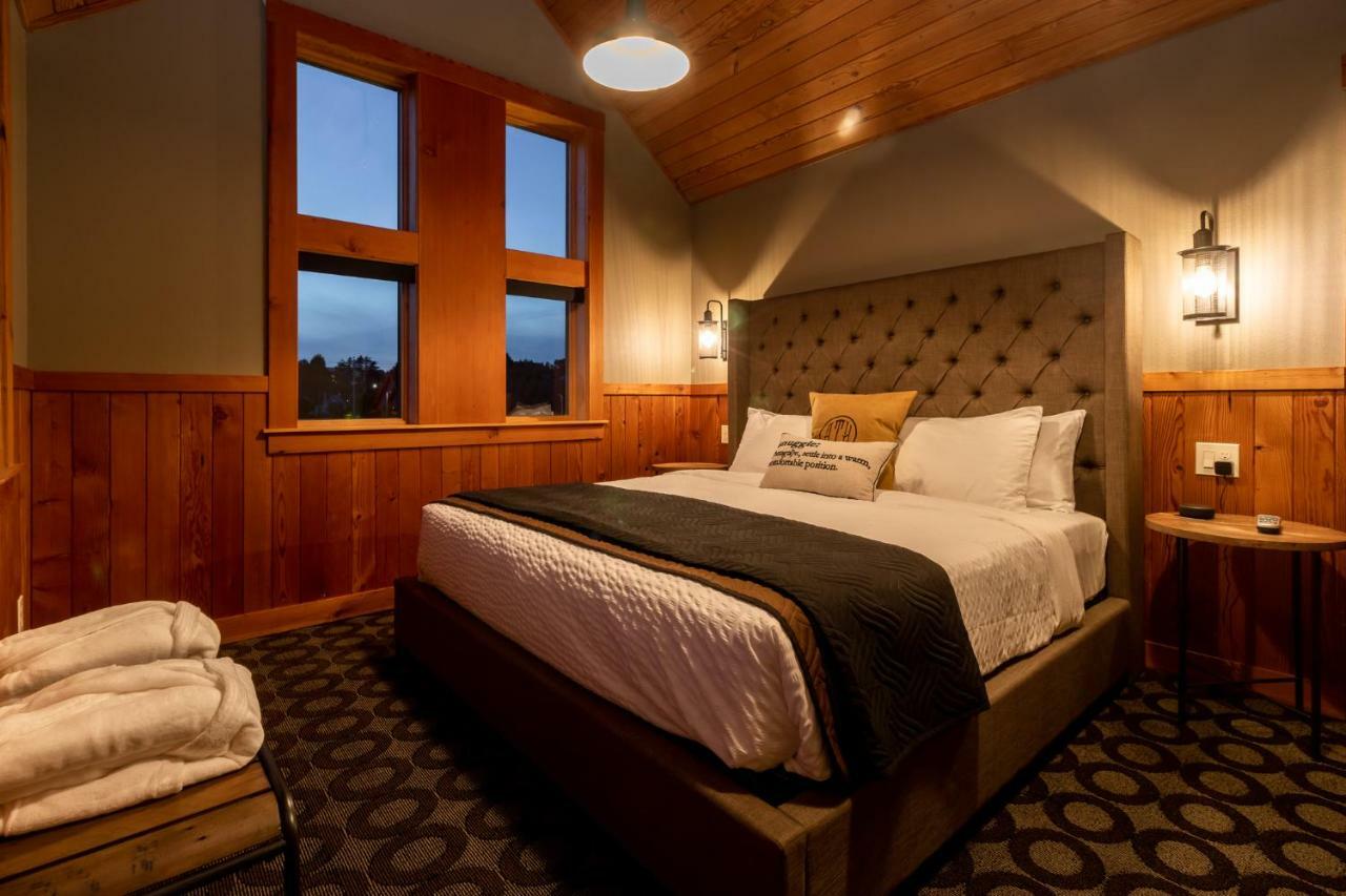 At The Helm Hotel Ilwaco Стая снимка
